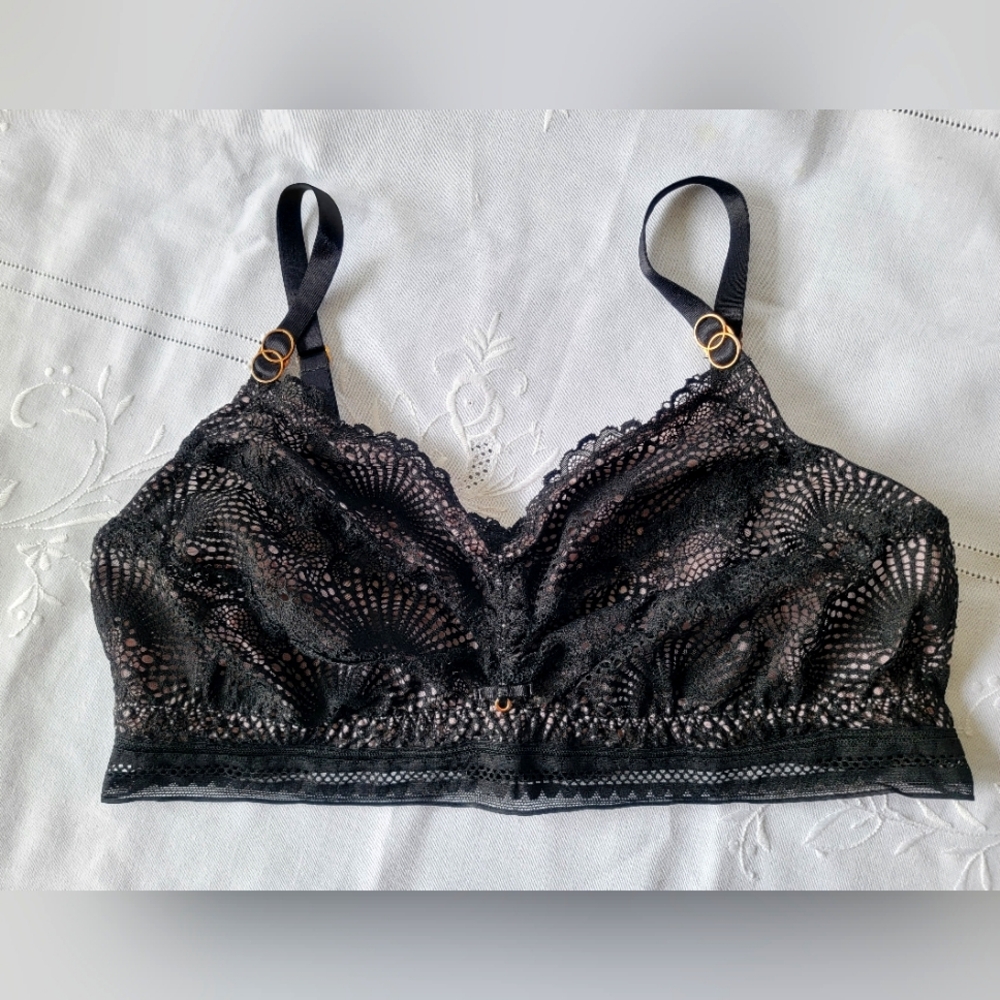Montelle - Cup Sized Lace Bralette